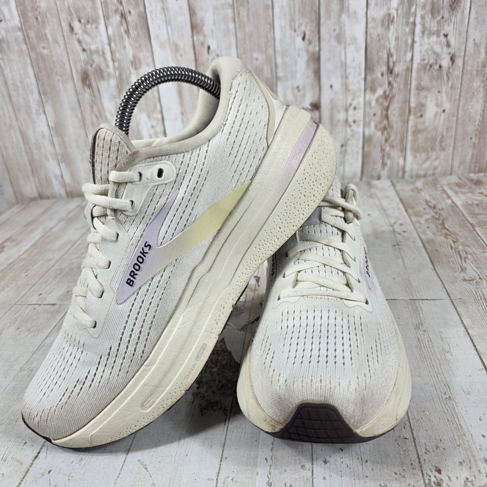 Brooks Ghost Max Womens 8.5 Running Shoes Cream White Lilac  Max Cushion - Picture 7 of 8